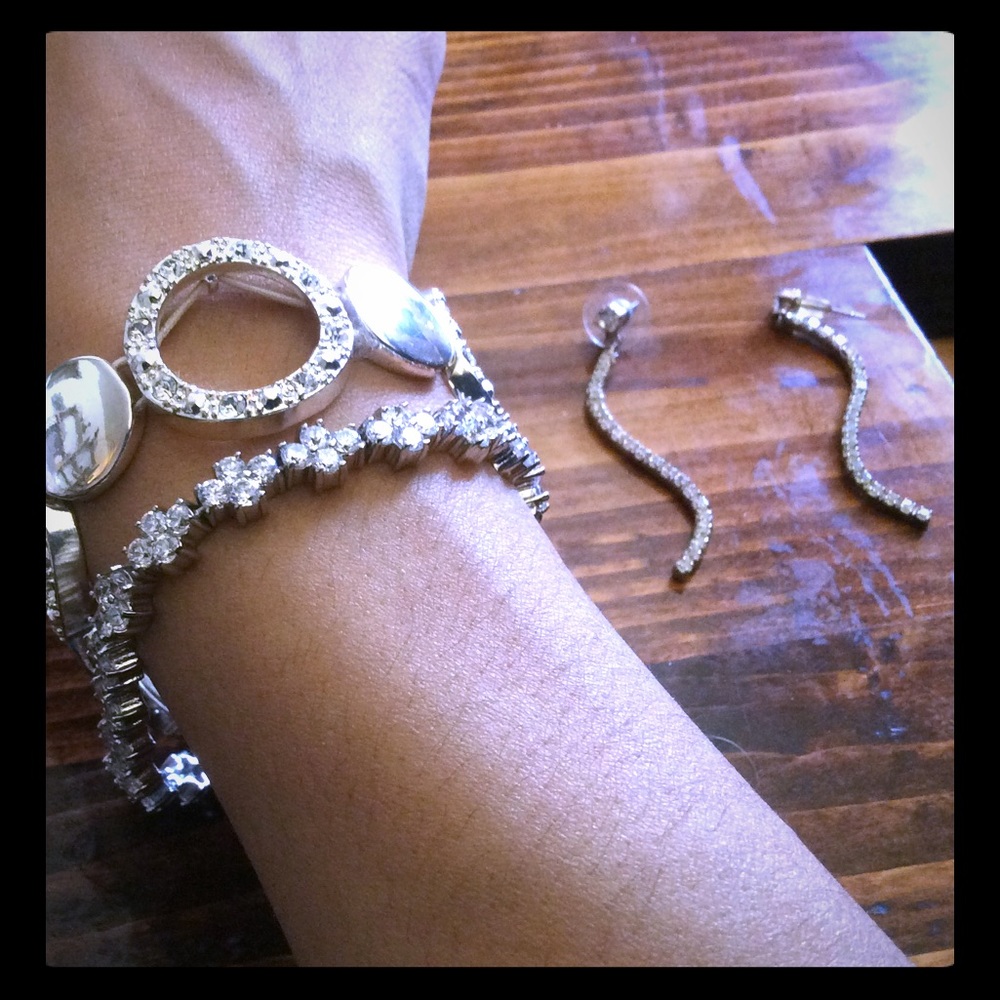 Rhinestone Jewelry Set: Bracelets (x2) + Earrings