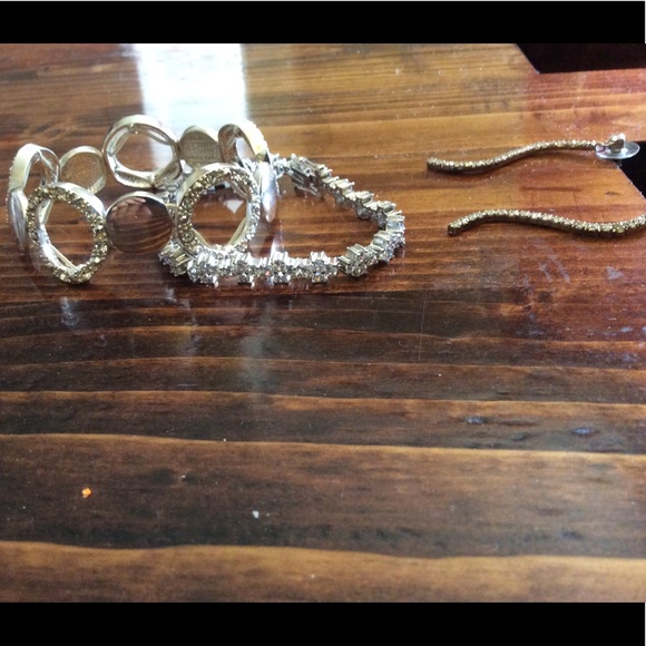 Rhinestone Jewelry Set: Bracelets (x2) + Earrings - Picture 3 of 3