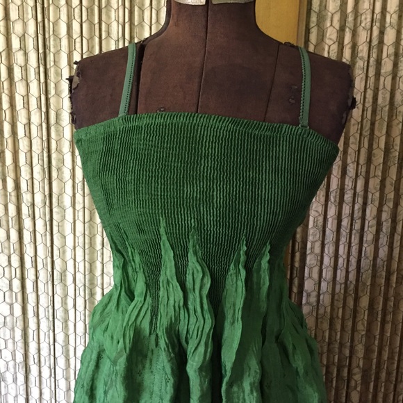 Beautiful Green Spaghetti Strap 'Satin Like' Dress - Picture 2 of 8