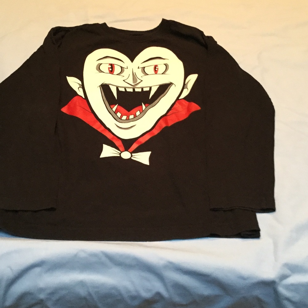Boy's size 7/8 Joker long sleeve T