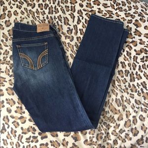 NEW, Hollister unworn bootcut jeans. Size 5.