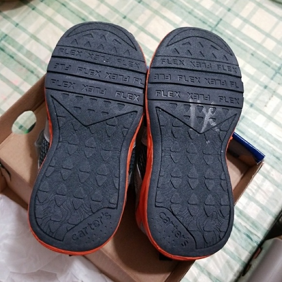 Carter's kids shoes 👶 NEW***** - Picture 3 of 5
