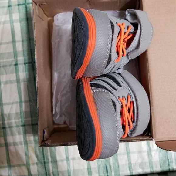 Carter's kids shoes 👶 NEW***** - Picture 4 of 5