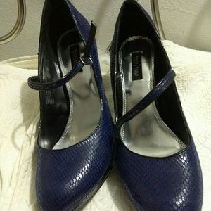 Mary Jane pumps