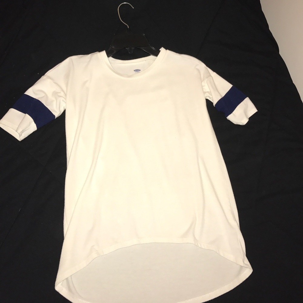 Old navy girl Tee.