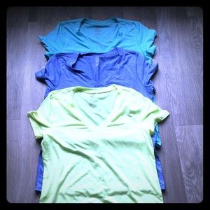 GapFit Breathe V-neck Tee (3-pack)