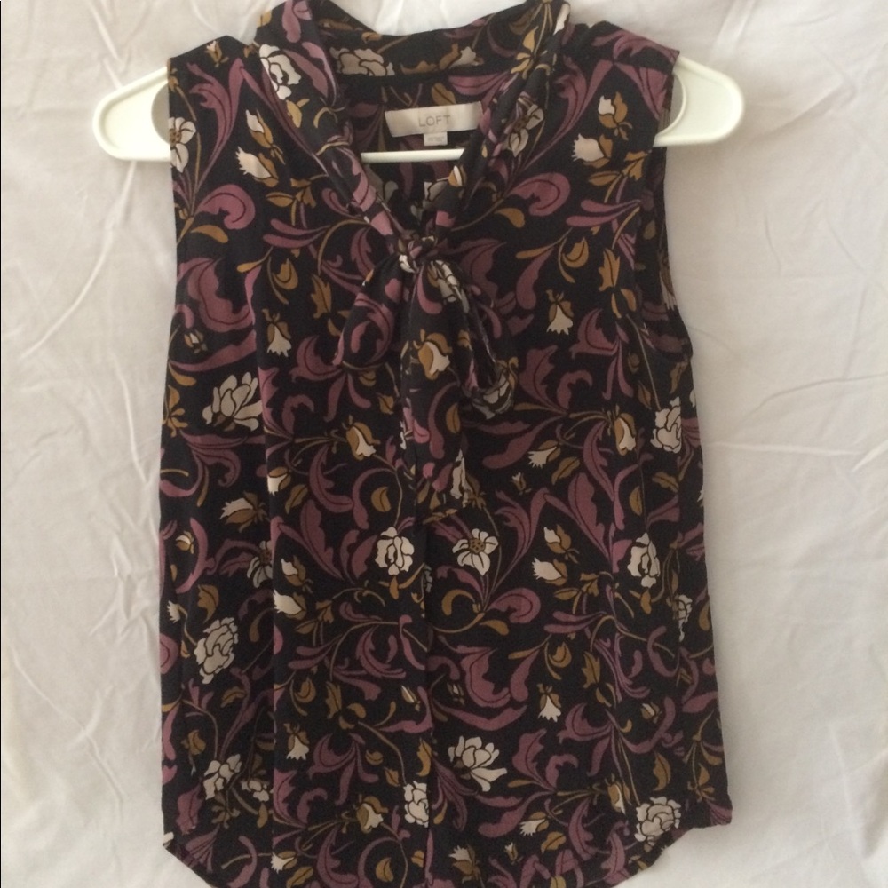 Black, patterned blouse - Picture 2 of 4