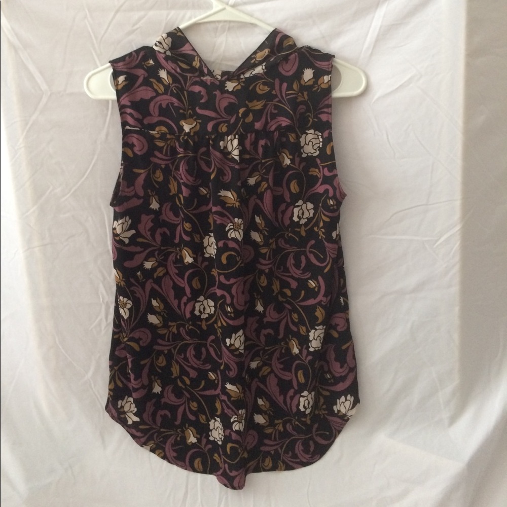 Black, patterned blouse - Picture 3 of 4