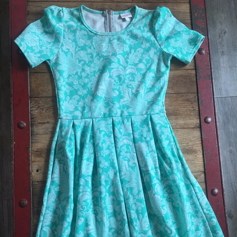 LuLaRoe Amelia