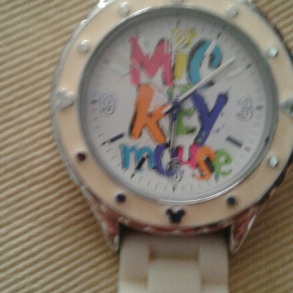 SALE! Nwot Mickey Mouse Disney Park watch!! - Picture 4 of 4