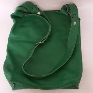 LUMI Classic Supermarket Cross Body Bag Green