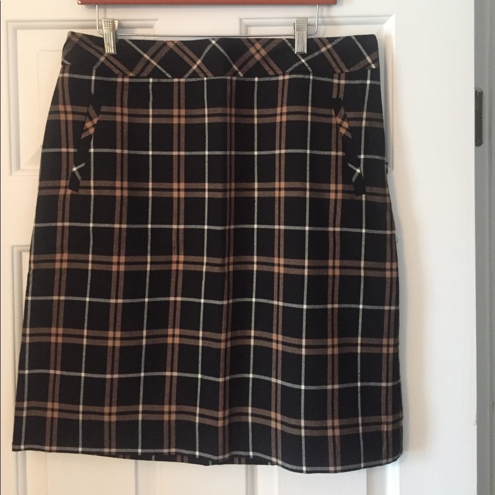 Plaid pencil skirt