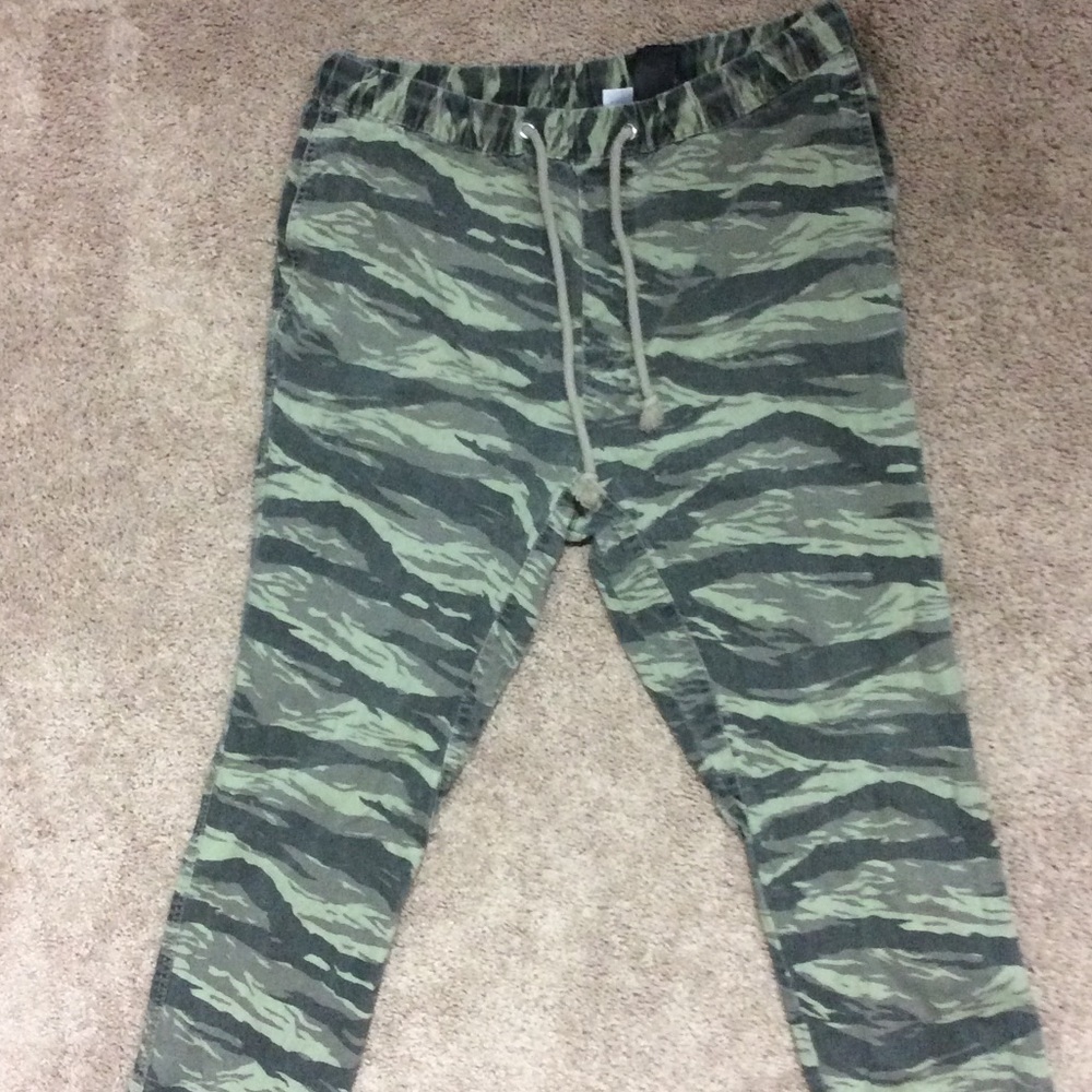Mens skinny sweat 2 pair pants size Large