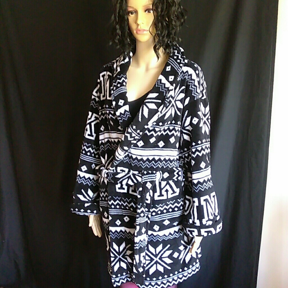 NEW PINK BLACK N WHITE MIDI ROBE