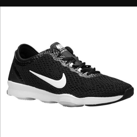 Nike zoom black/white size women's size 7 - Picture 3 of 4