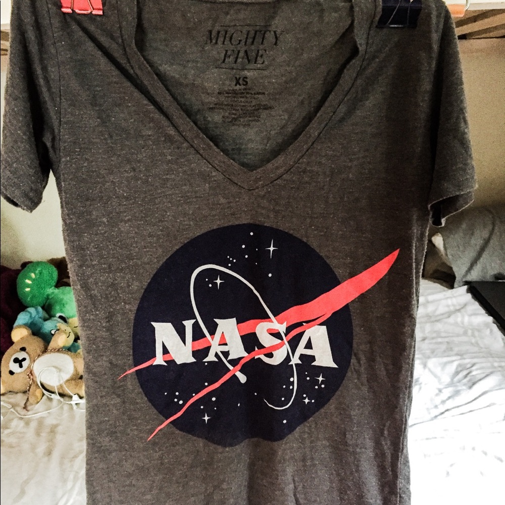 NASA short sleeve shirt 🚀🌑