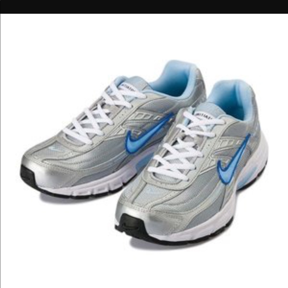 New Women's  Nike Running Shoes size 8