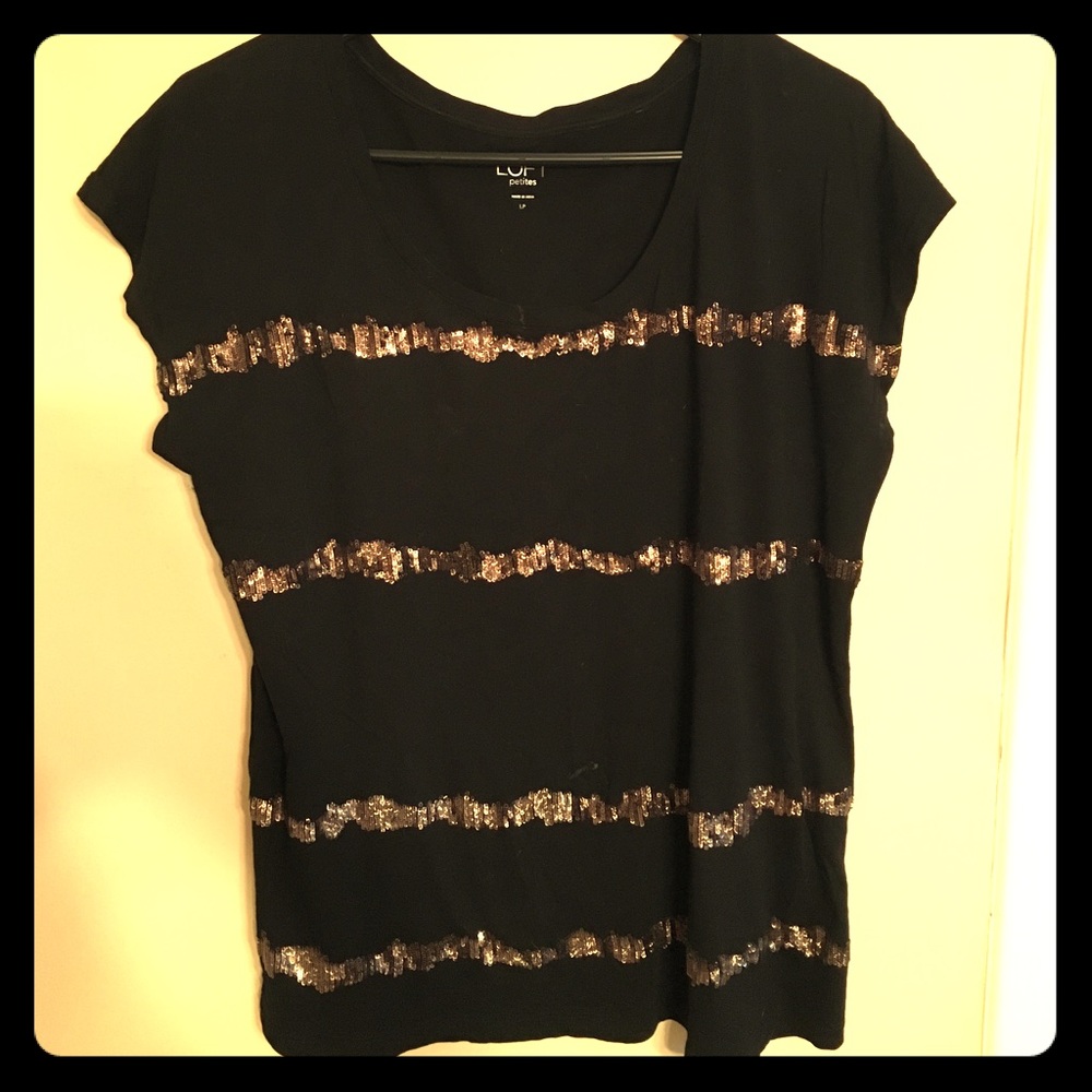 Anne Taylor's shirt