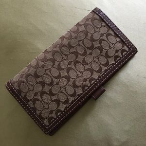 Like New Coach Checkbook 💕