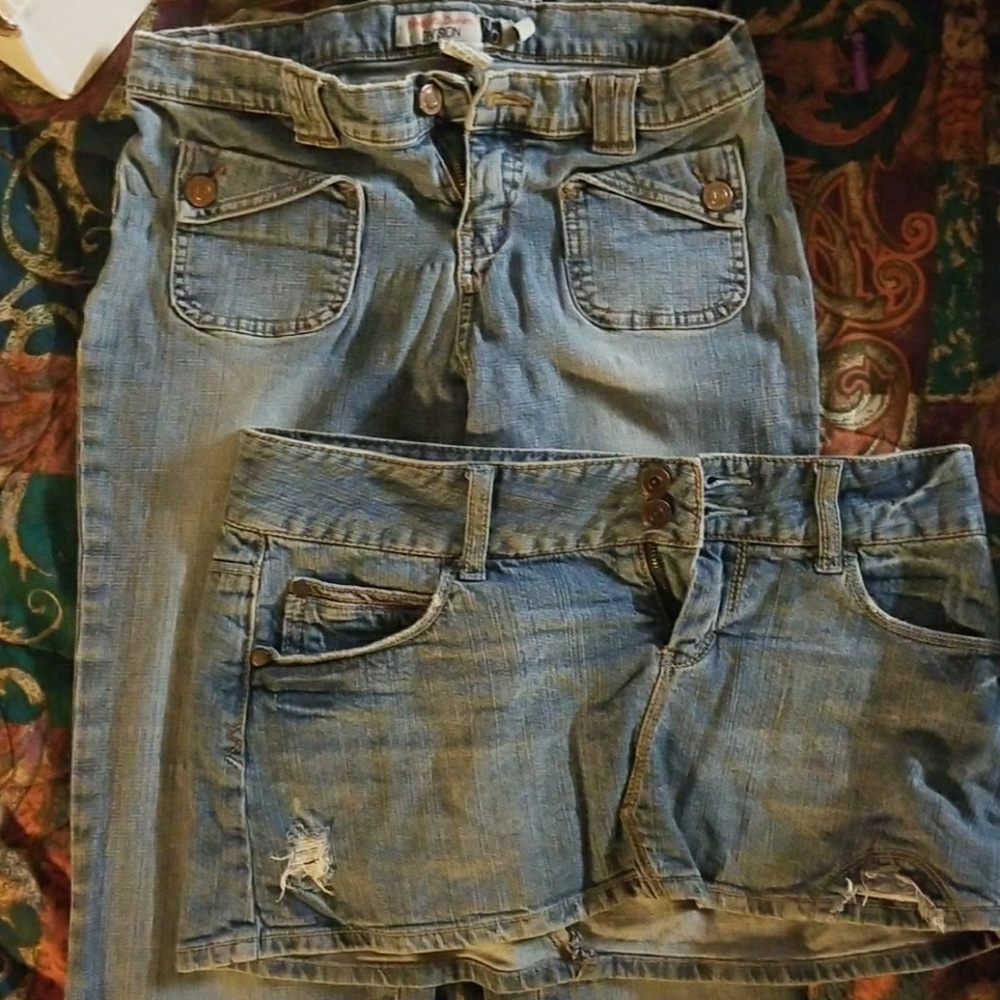 Lot of 2 women's jean items Pants skirt size 7
