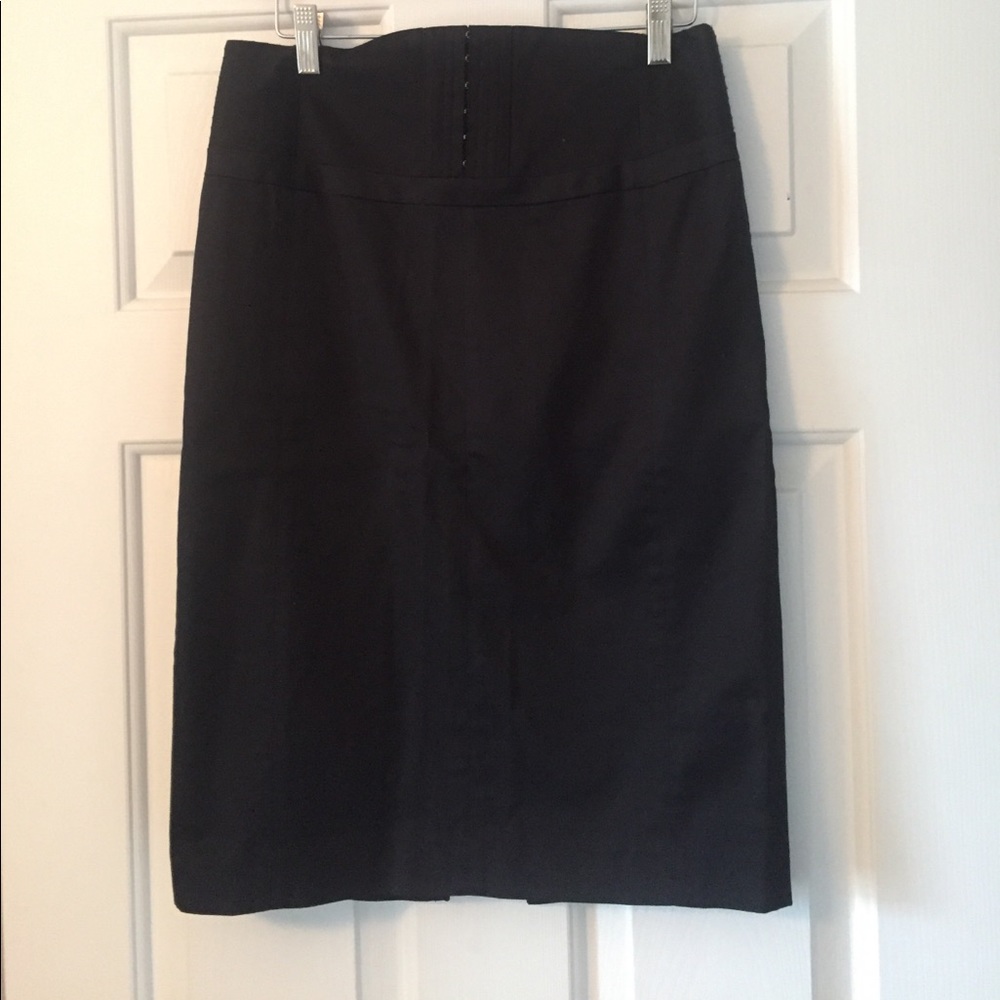 High waisted black pencil skirt