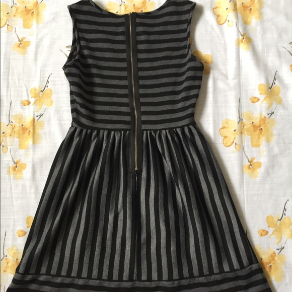 BeBop Black and gray striped dress - Picture 4 of 4