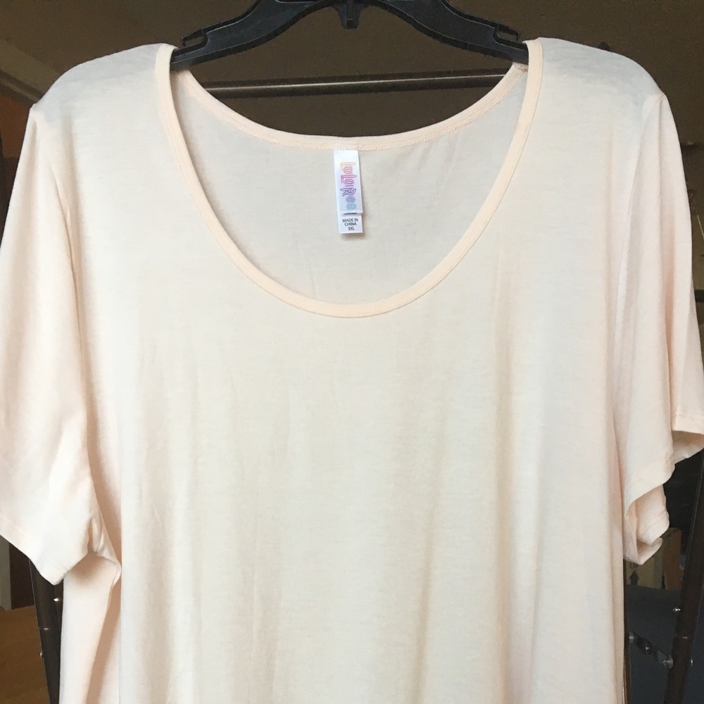 LulaRoe 3X Cream Classic T