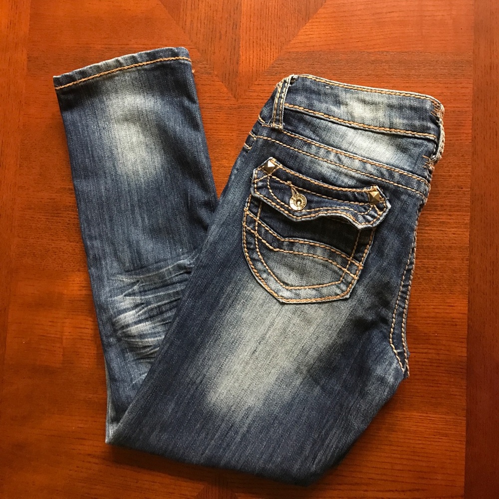 LOWER PRICE!!  Low rise dollhouse jeans