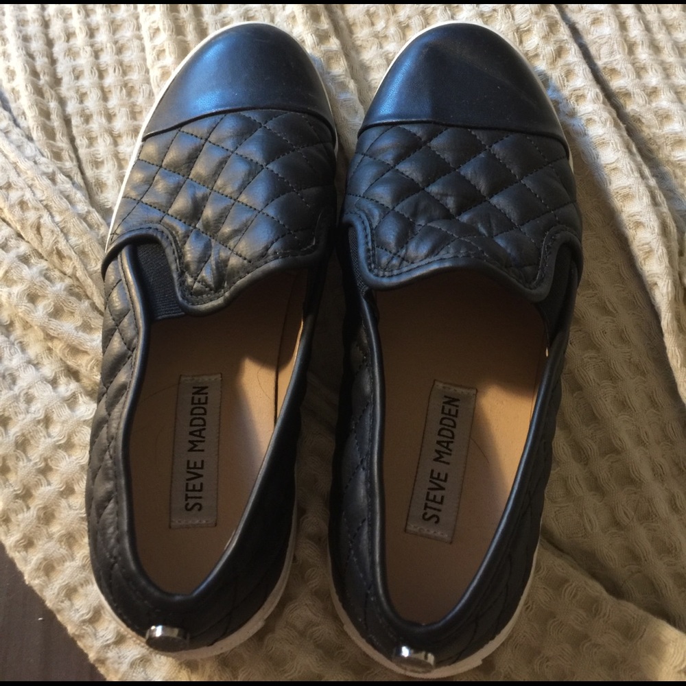 Black Steve Madden Slip On Tennis Shoes