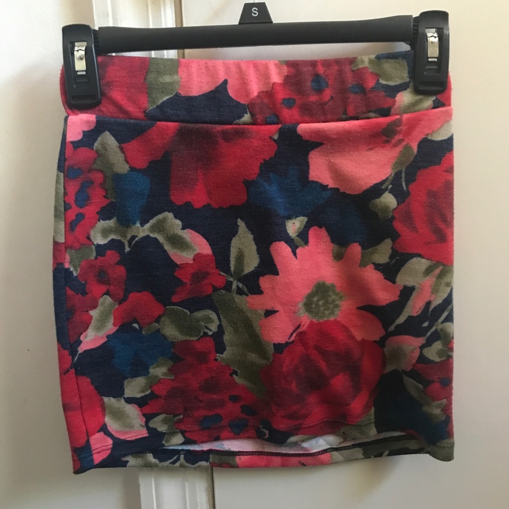 Forever 21 Skirt - Picture 5 of 5