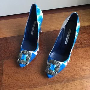 Manolo Blahnik Hangisi 105 Satin Pump Floral Blue