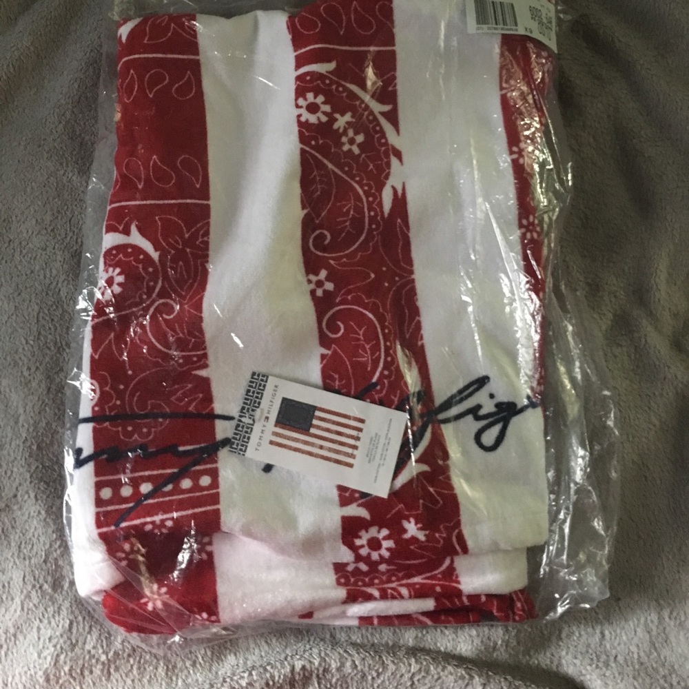 Tommy American flag towel