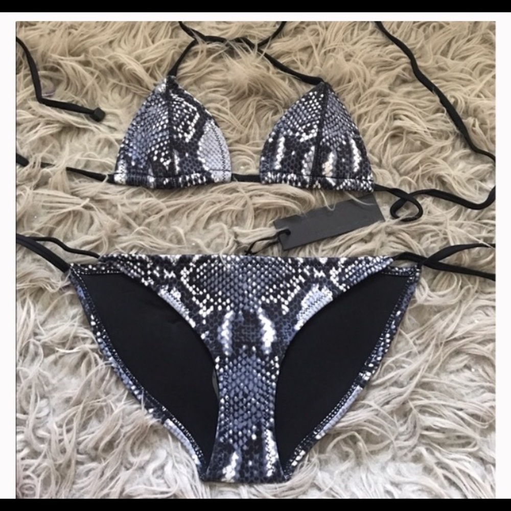 Re-posh Triangl bikini NWT
