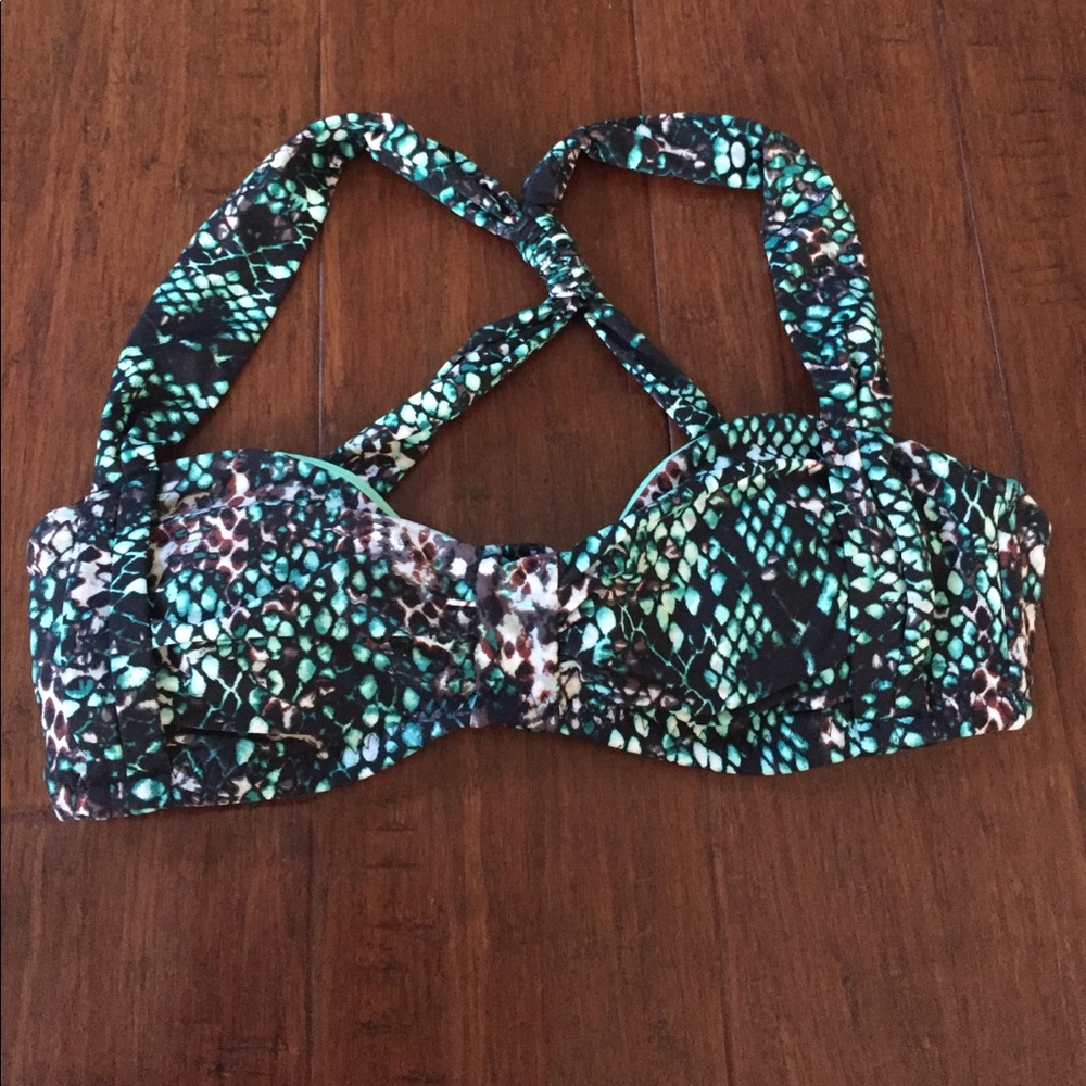 Athleta crossed back swim top