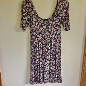 Floral sleeved dress