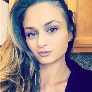 Meet your Posher, Bes