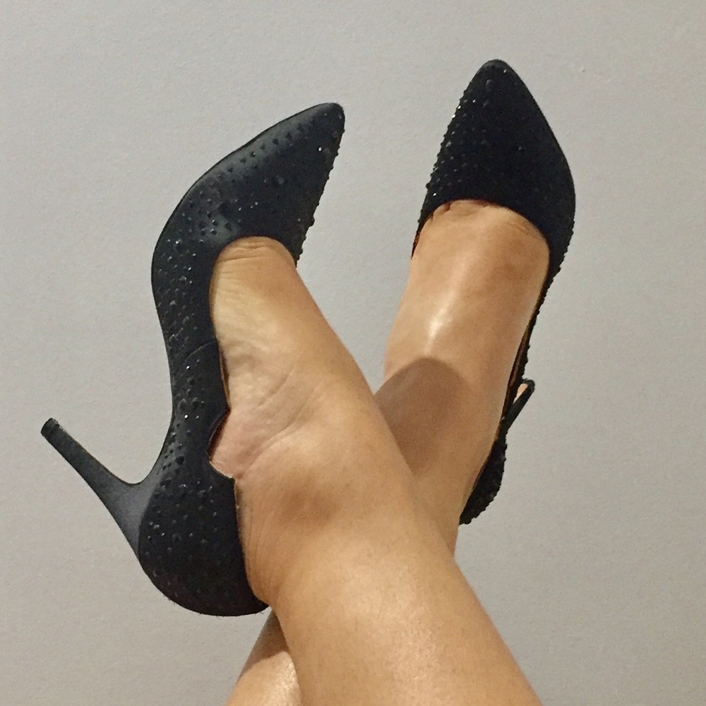 FINAL PRICE: Pour La Victoire Freya - In Black