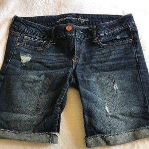 Bermuda jean shorts