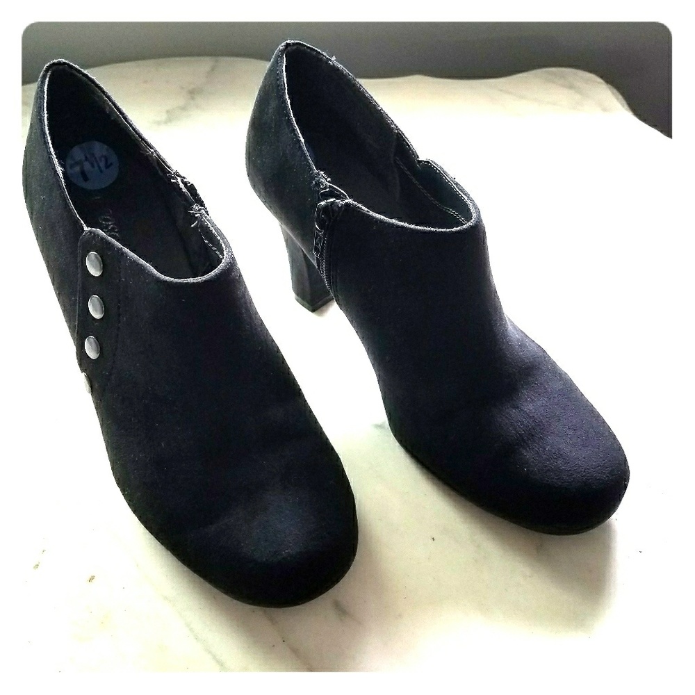 Aerosoles Black Ankle Booties