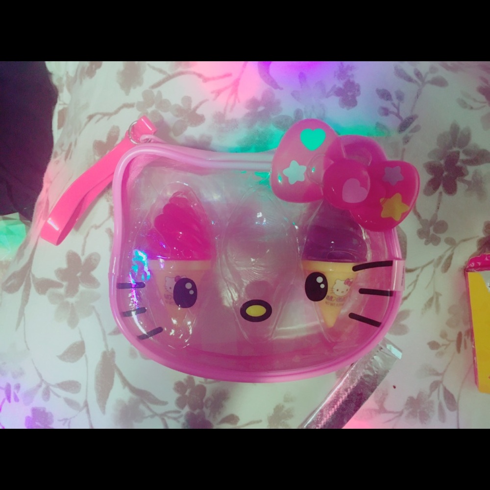 Hello kitty ice cream lipgloss set w/ makeup bag!