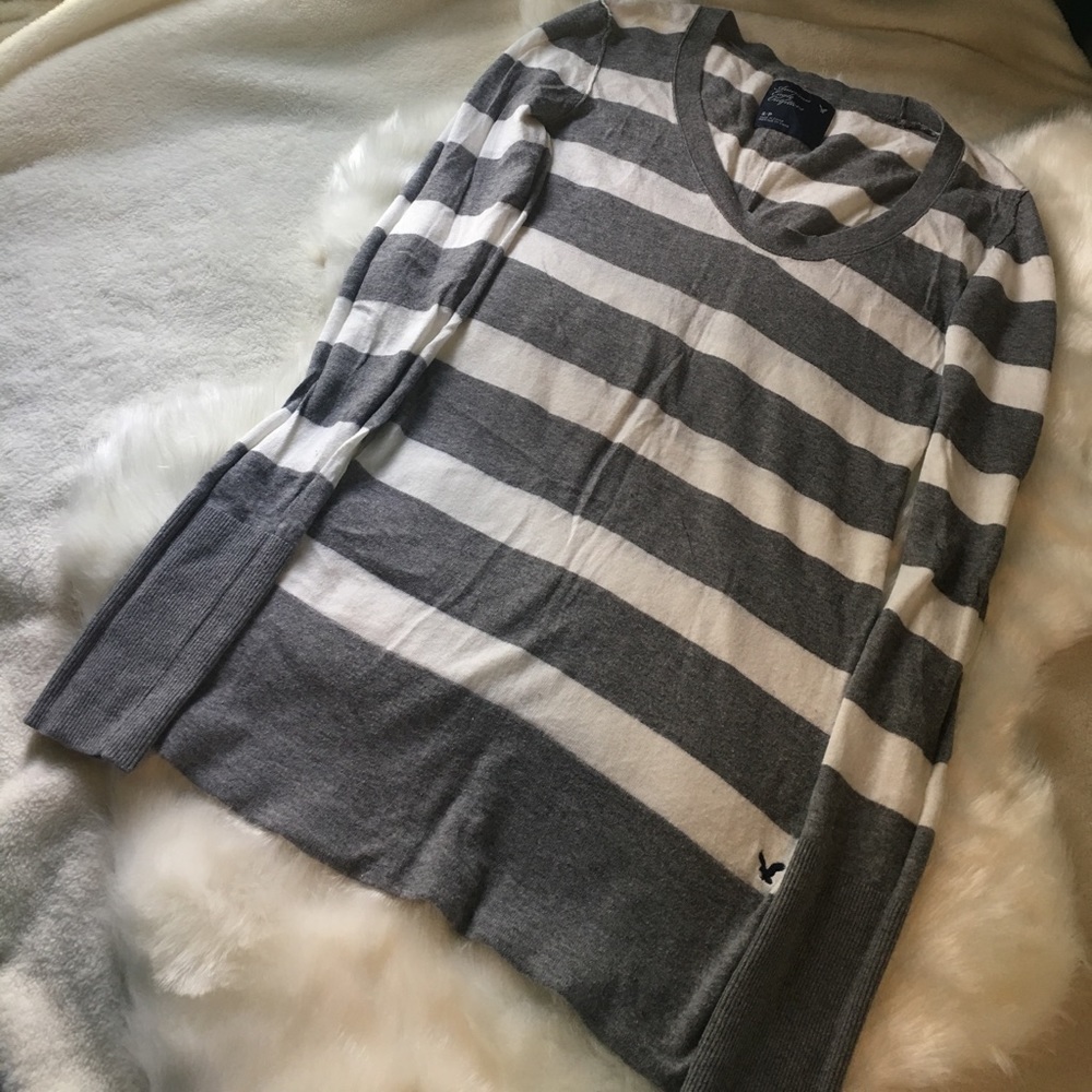 American Eagle 🦅 sweater