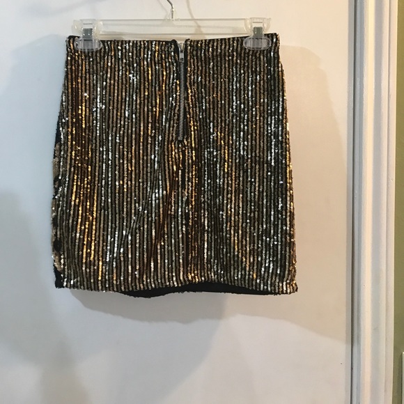 Black and Gold J Roberts Skirt - Picture 2 of 2