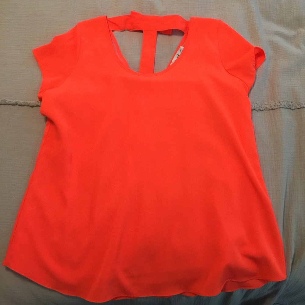 VaVa bright coral top!