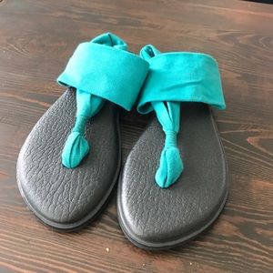 Sanuk sandals