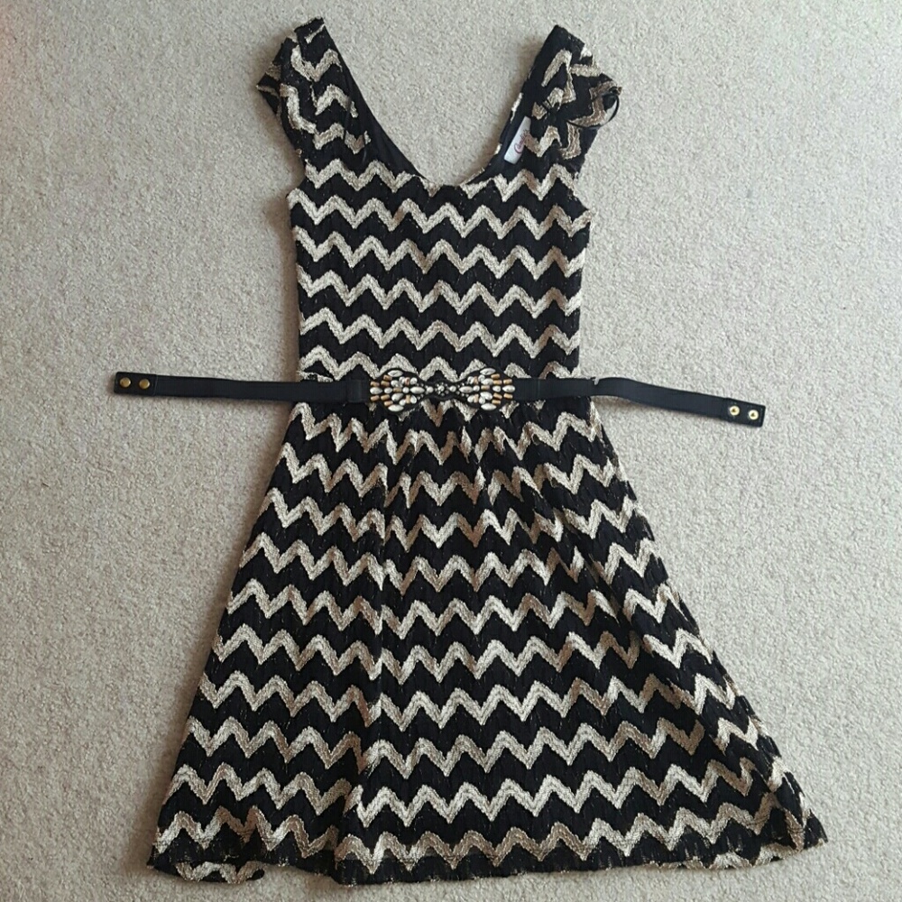 Chevron dress NWOT