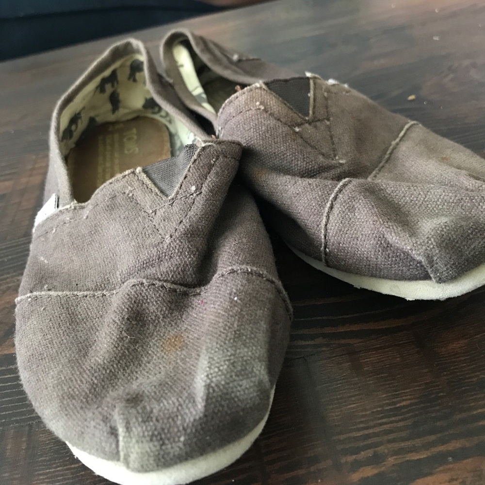Brown toms