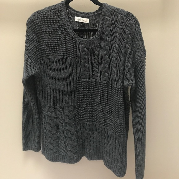 NWOT! Abercrombie & Fitch Cable Knit Sweater - Picture 1 of 4