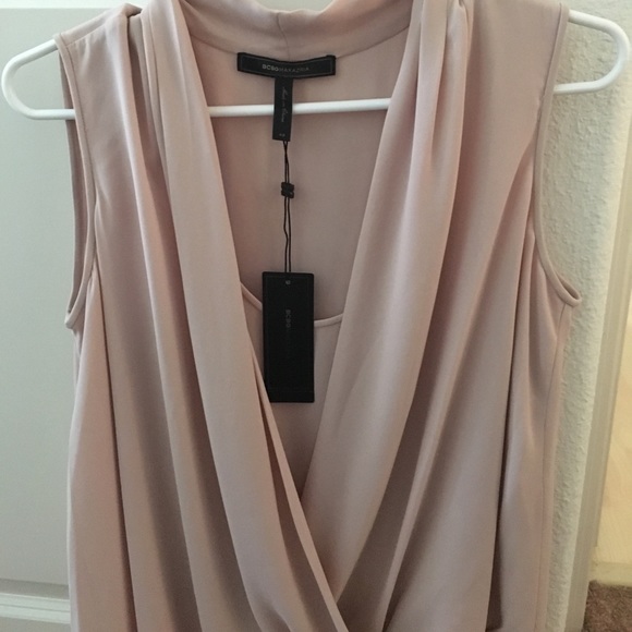 BCBGMAXAZRIA asymmetrical top - Picture 3 of 5