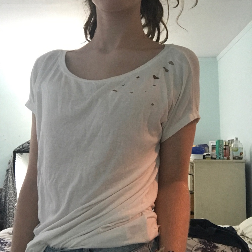 VINTAGE NWOT White distressed tee