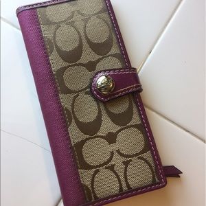 Authentic Coach slim wallet